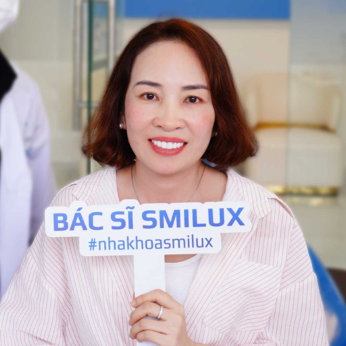 Khách hàng thật tế từ Smilux nha khoa (15)