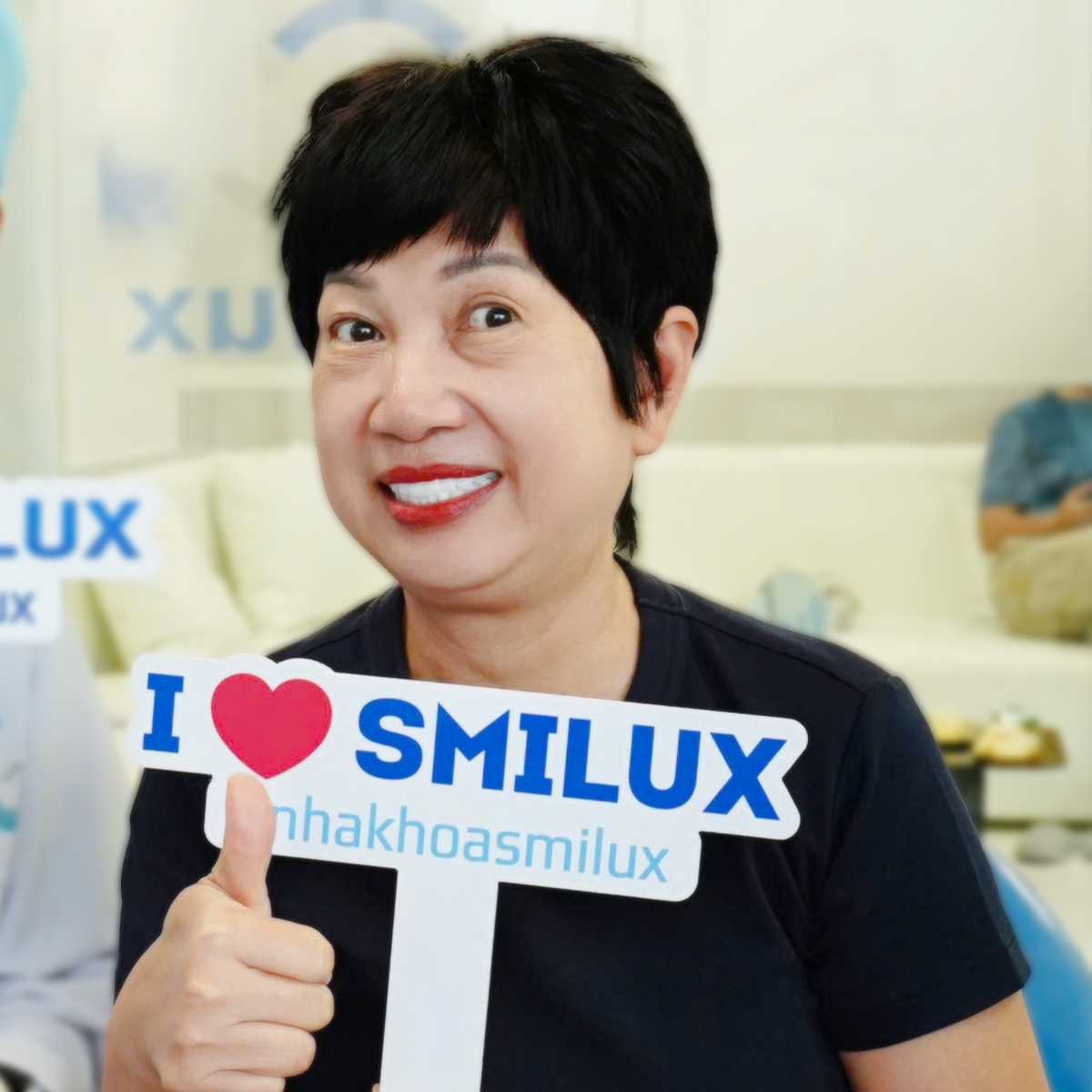 Khách hàng thật tế từ Smilux nha khoa (3)
