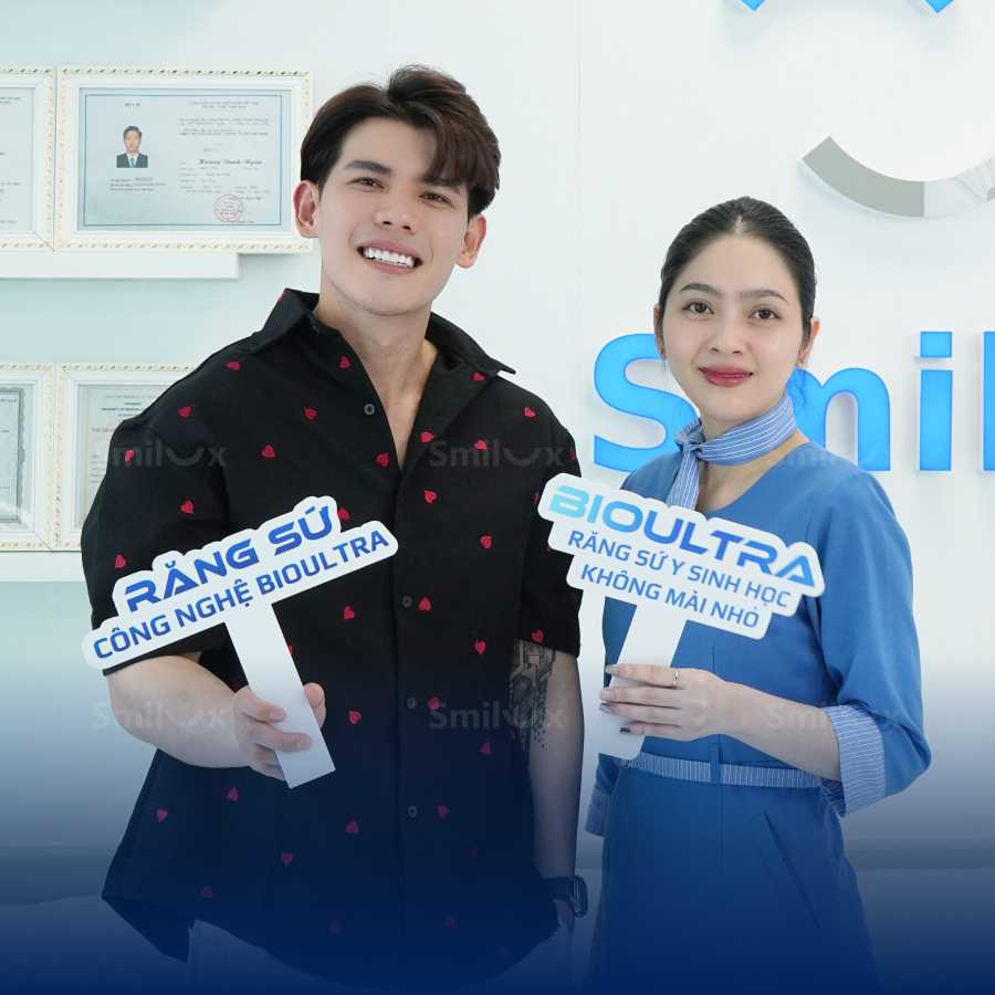 Quy trình thực hiện bọc sứ BioUltra chuẩn quốc tế tại Smilux The BioUltra porcelain veneer application process at Smilux adheres to international standards