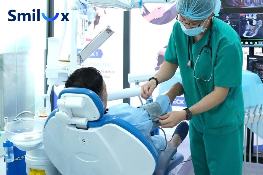 Một số lưu ý khi ăn uống sau cấy Implant Một số lưu ý khi ăn uống sau cấy Implant