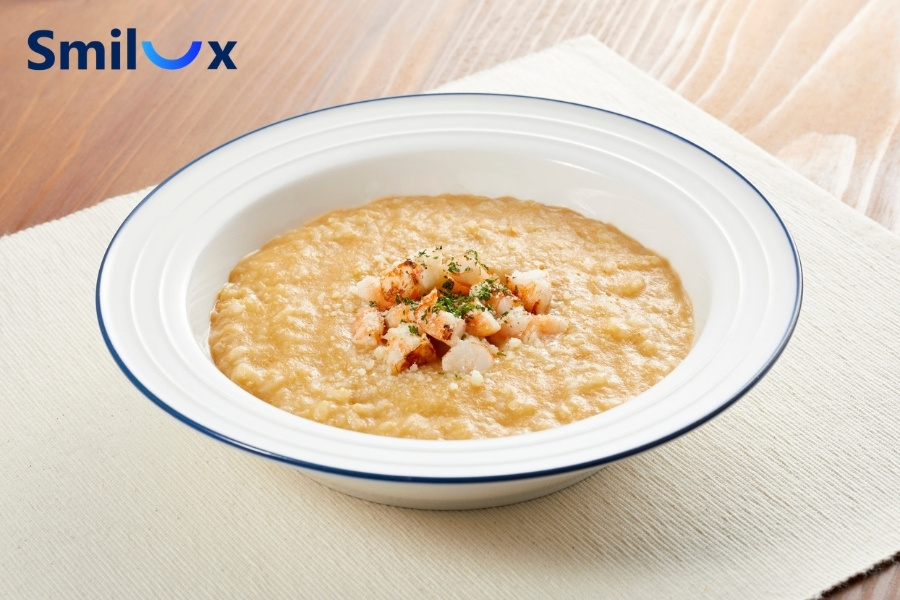 Niềng răng nên ăn mềm, tránh đồ cứng dai dính để hạn chế bung mắc cài Niềng răng nên ăn mềm, tránh đồ cứng dai dính để hạn chế bung mắc cài
