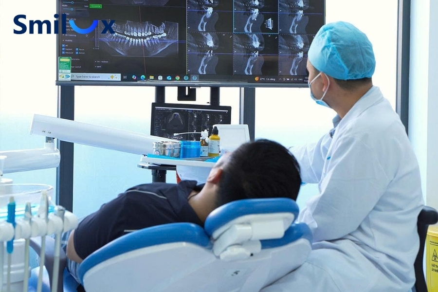 Tái khám đúng hẹn và tuân thủ hướng dẫn của bác sĩ giúp răng di chuyển đúng kế hoạch Tái khám đúng hẹn và tuân thủ hướng dẫn của bác sĩ giúp răng di chuyển đúng kế hoạch