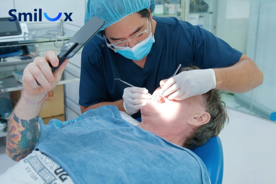 Tẩy trắng răng an toàn, hiệu quả, giảm ê buốt tại Smilux Dental Tẩy trắng răng an toàn, hiệu quả, giảm ê buốt tại Smilux Dental