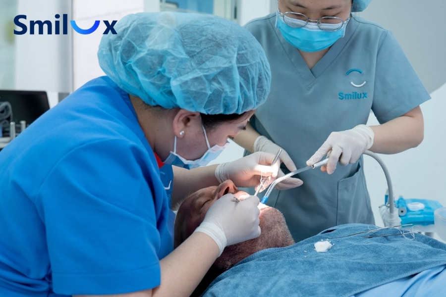 Tẩy trắng răng an toàn, hiệu quả tại nha khoa Smilux Dental Tẩy trắng răng an toàn, hiệu quả tại nha khoa Smilux Dental